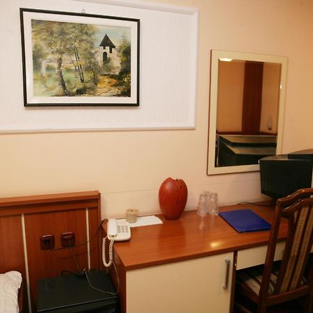Motel Nana Banja Luka Eksteriør bilde