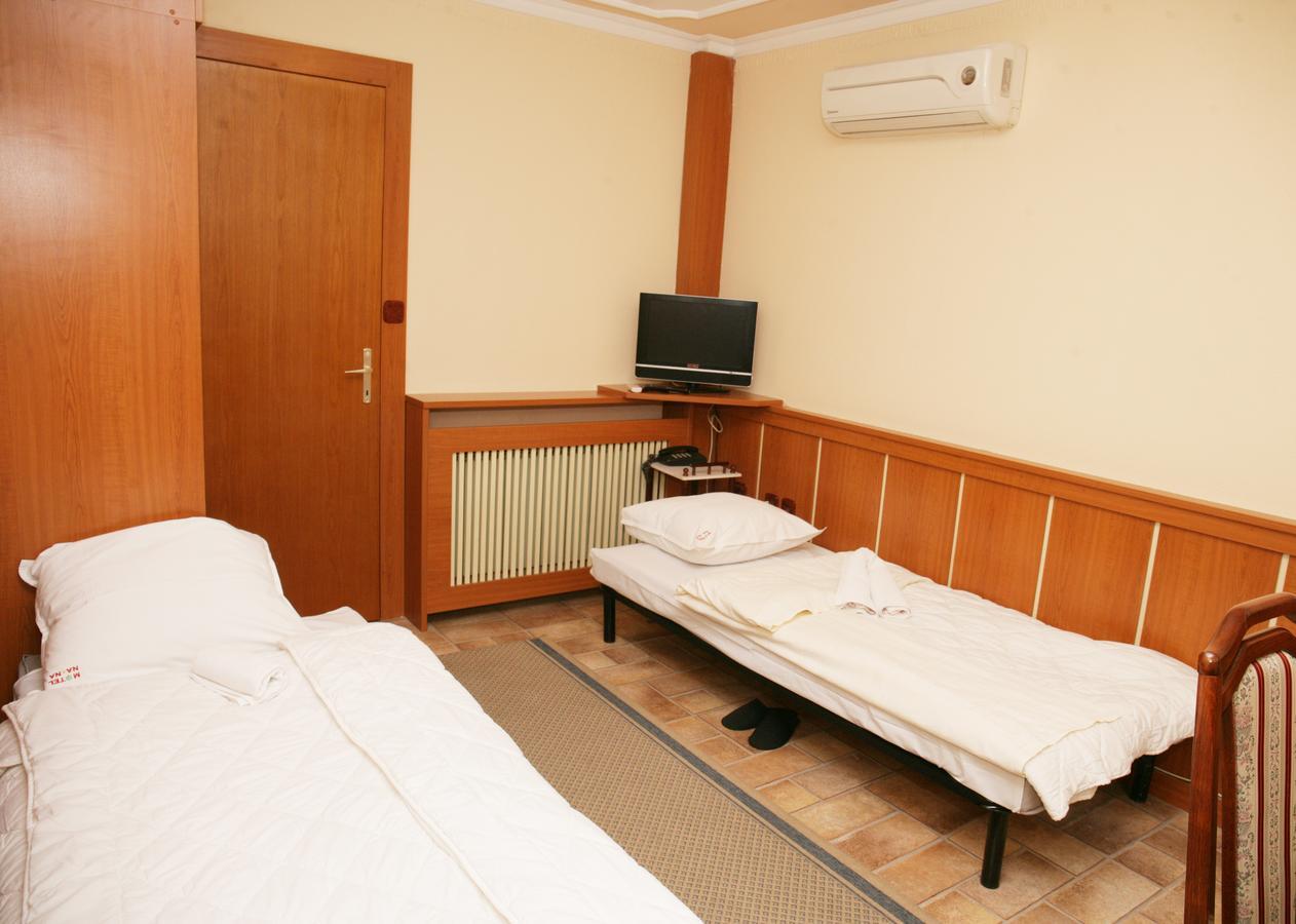 Motel Nana Banja Luka Eksteriør bilde