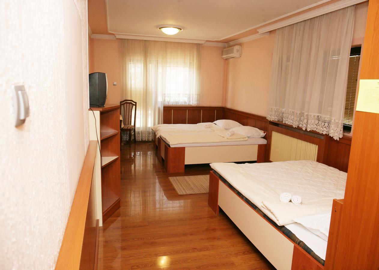 Motel Nana Banja Luka Eksteriør bilde